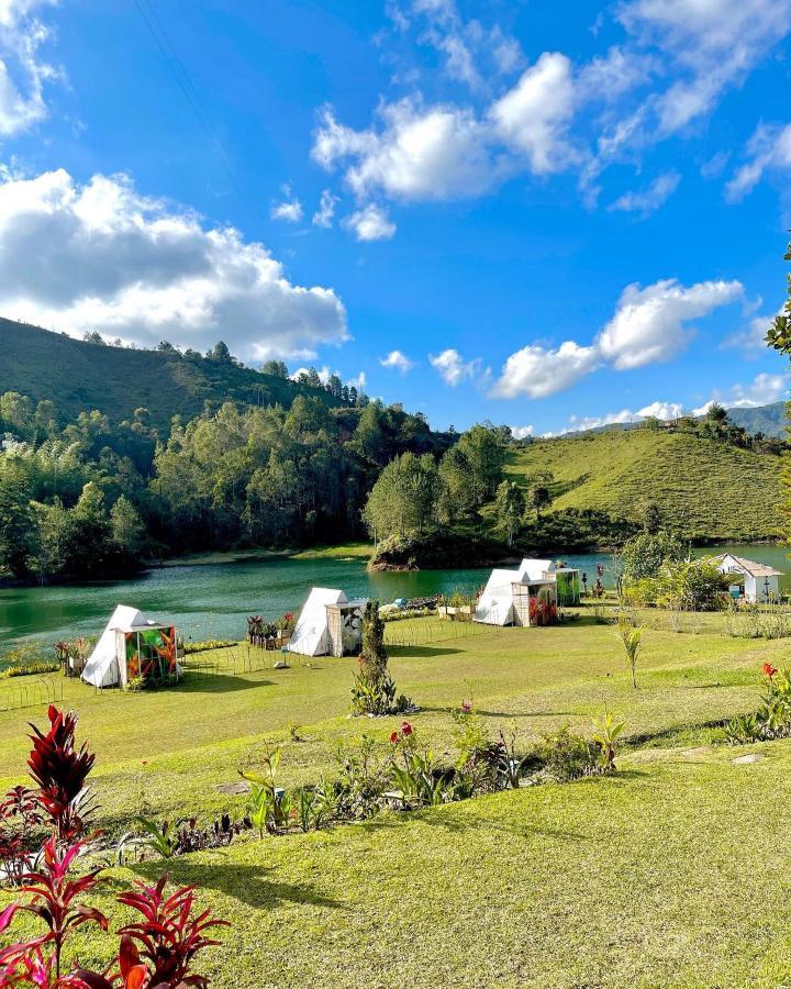 Aw Guatape Glamping Resort Exterior foto